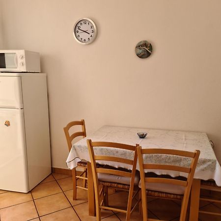 Apartments Mihalic Šilo Buitenkant foto