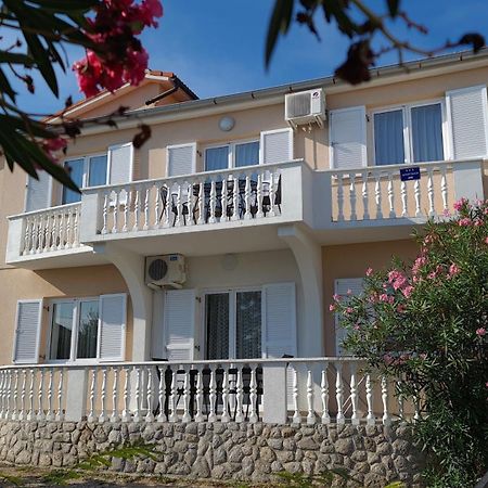 Apartments Mihalic Šilo Buitenkant foto