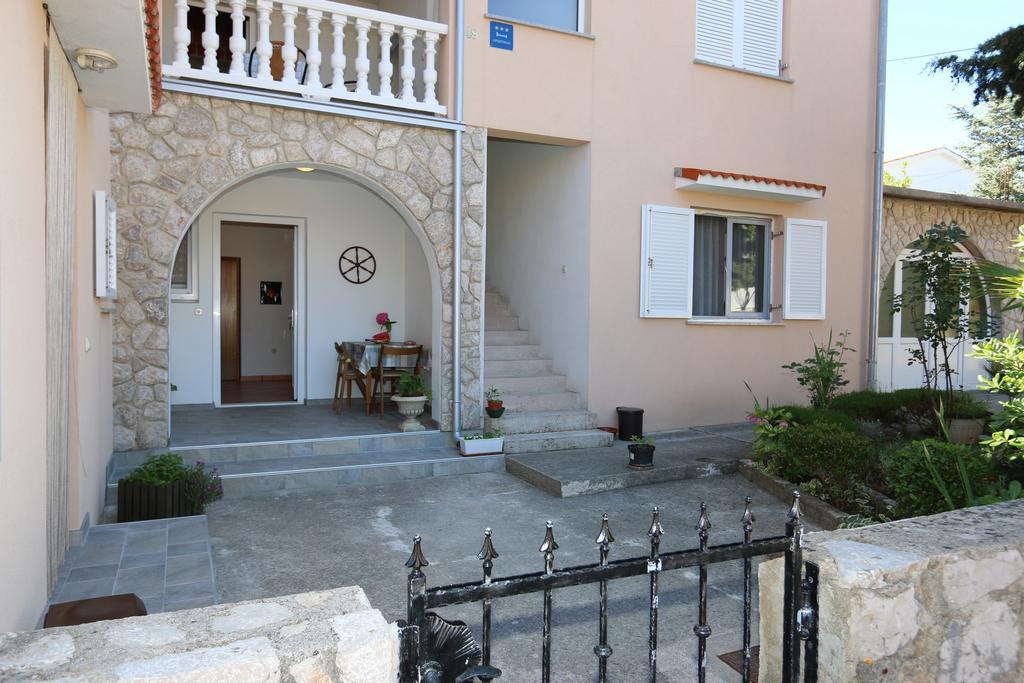 Apartments Mihalic Šilo Buitenkant foto